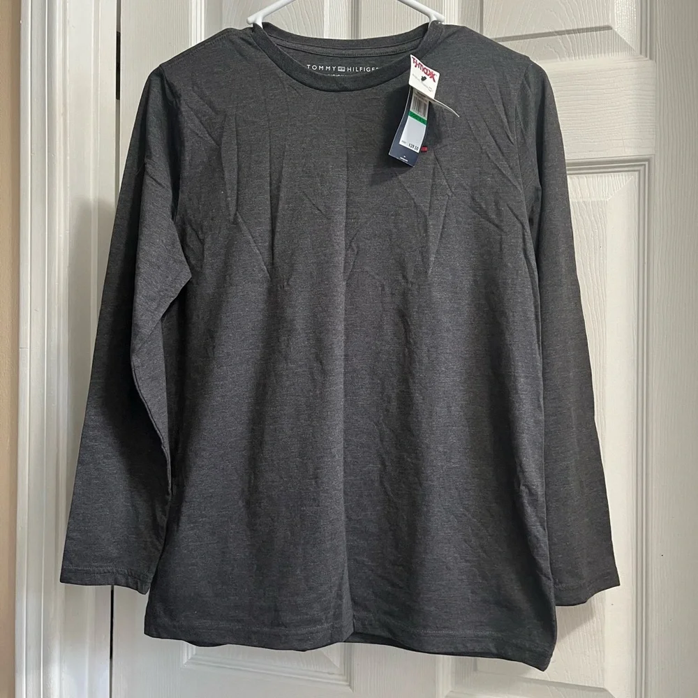 New‎ TOMMY HILFIGER T-Shirt Kids Long Sleeve Sz LG ( 18/20)